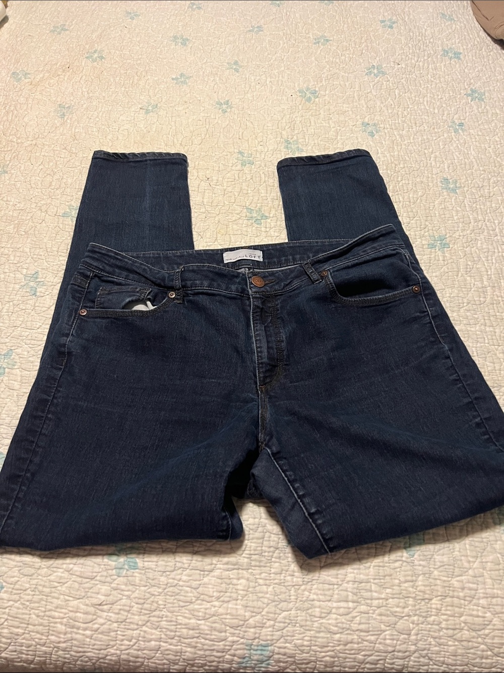 LOFT Size 12 31 Curvy Skinny Blue Jeans in Dark Indigo